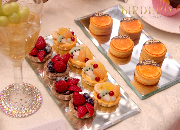ミニタルトとプチスイーツ